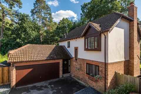 4 bedroom detached house to rent, Sandford Down,  Bracknell,  RG12