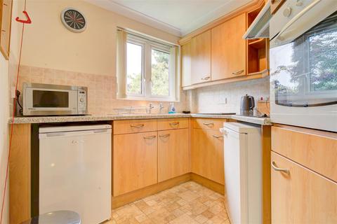 1 bedroom apartment for sale, Whitehall Road, Sale