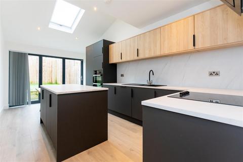 3 bedroom semi-detached house for sale, Kempson Street, Ruddington, Nottingham