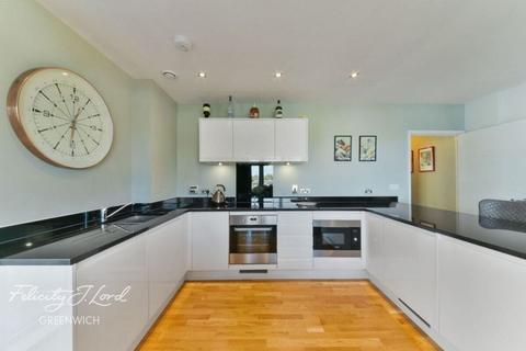 2 bedroom flat for sale, Cowan House, Greenwich, London, SE10 8GS