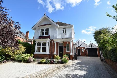 5 bedroom detached house for sale, Park Drive, Grimsby DN32