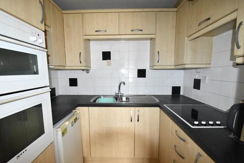 1 bedroom flat for sale, Holly Drive, Hampshire PO7