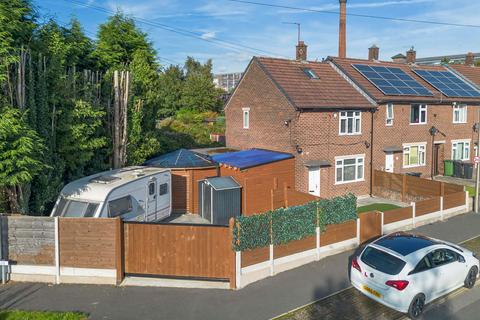 2 bedroom semi-detached house for sale, Tarvin Avenue, Stockport SK4