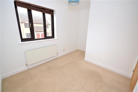 2 bedroom terraced house to rent, Warley Close, Braintree, CM7