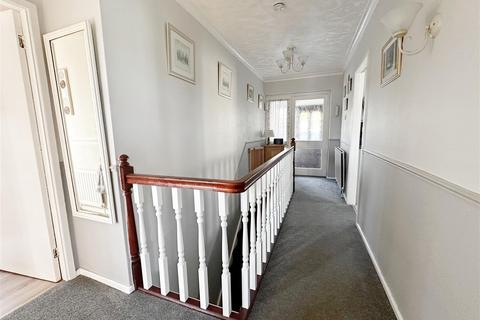 3 bedroom detached house for sale, High Meadows, Greetland, Halifax