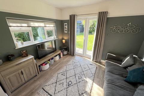 4 Brinley Close, Wirral, CH62 6EB