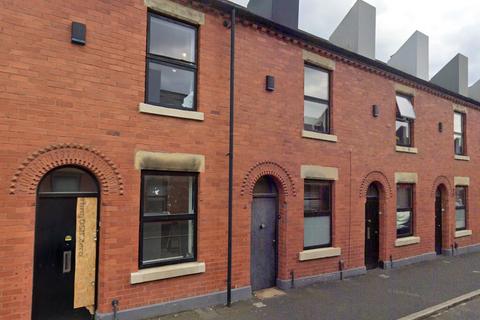 2 bedroom terraced house to rent, Reservoir Street, Chimney Pot Park M6