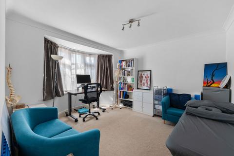 78 Walsingham Gardens, Epsom, KT19 0LX