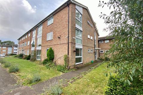 2 bedroom apartment for sale, Stapleton Close, Potters Bar EN6