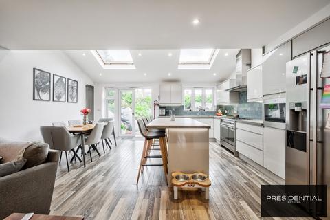 159 New Road, London, E4 9EZ