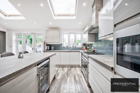 159 New Road, London, E4 9EZ