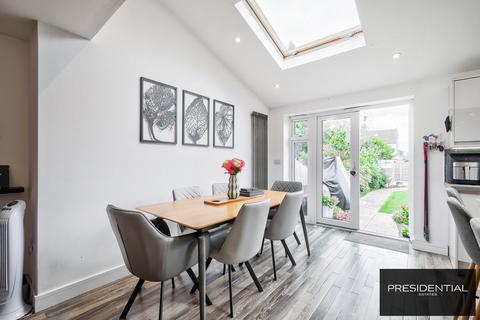 159 New Road, London, E4 9EZ