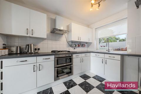 3 bedroom flat for sale, Ermine Side, Enfield