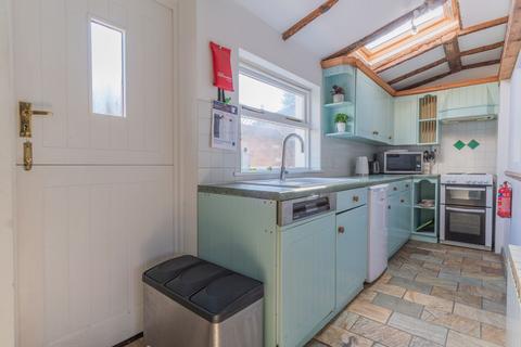 2 bedroom cottage for sale, Sopers Lane, Christchurch BH23