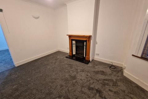 3 bedroom terraced house to rent, King Edward Road, Waltham Cross EN8