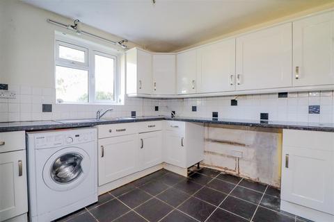 2 bedroom maisonette for sale, Sullington Mead, Broadbridge Heath, Horsham