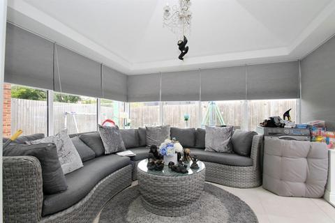 4 bedroom detached house for sale, Lodge Close, Allington, Maidstone