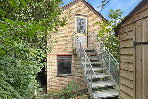 3 bedroom end of terrace house for sale, Belvoir Road, Cambridge