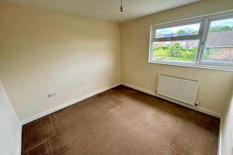 3 bedroom end of terrace house to rent, Chilton Square, Hereford