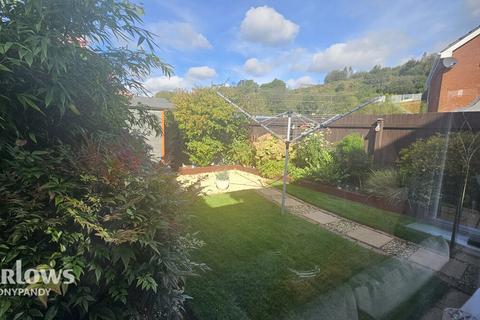 4 Parc Afon, Tonypandy, CF40 1JP