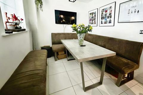 60 Glamorgan Green, Llandarcy, Neath, SA10 6FB