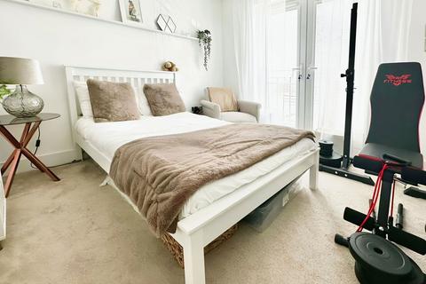 60 Glamorgan Green, Llandarcy, Neath, SA10 6FB