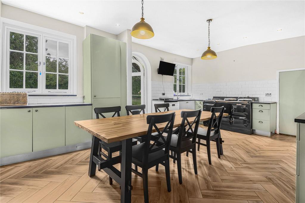 Kitchen/Breakfast Rm