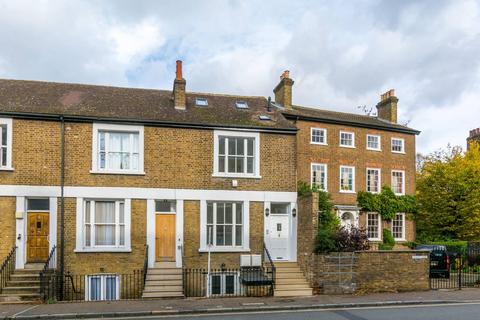 3 bedroom flat to rent, Mortlake High Street, Mortlake, London, SW14