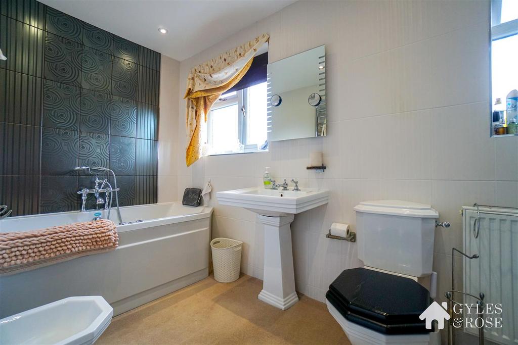 Ensuite