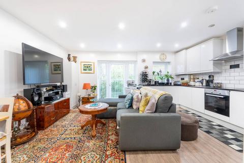 1 bedroom flat for sale, Dollis Hill Lane, Gladstone Park, London, NW2