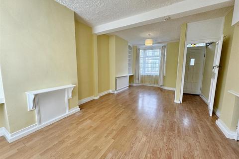 38 Holness Road, London, E15 4EN