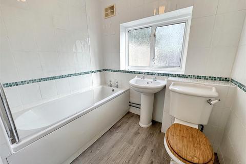 38 Holness Road, London, E15 4EN