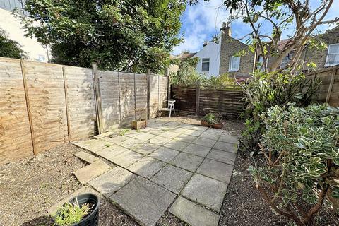 38 Holness Road, London, E15 4EN