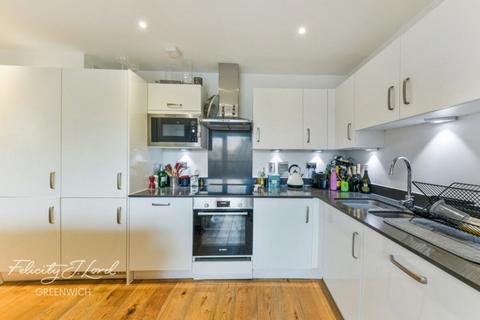 2 bedroom flat for sale, Commerell Street, London, SE10 0DZ