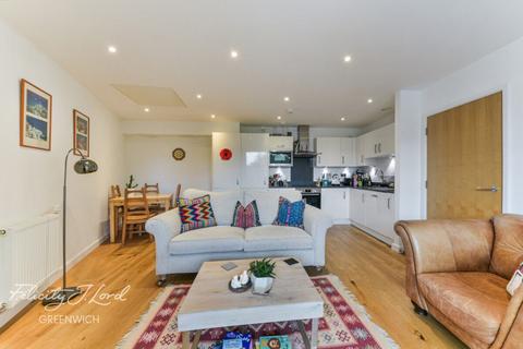 2 bedroom flat for sale, Commerell Street, London, SE10 0DZ