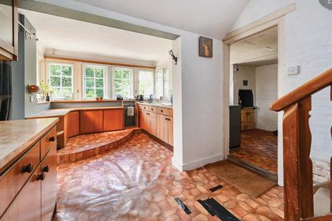 Darvel Cottage Buckham Hill, Uckfield, TN22 5XZ
