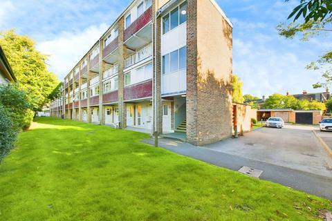 3 bedroom maisonette for sale, North Parade, Horsham RH12