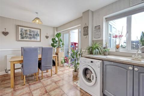 3 bedroom terraced house for sale, Conway Avenue, Great Wakering, Southend-on-Sea, Essex, SS3