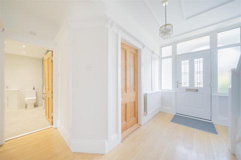 63 Barnston Road, Heswall, Wirral, CH60 2SS