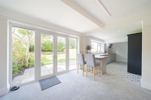 63 Barnston Road, Heswall, Wirral, CH60 2SS