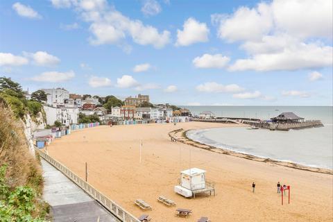 2 bedroom flat for sale, Chandos Square, Broadstairs, Kent