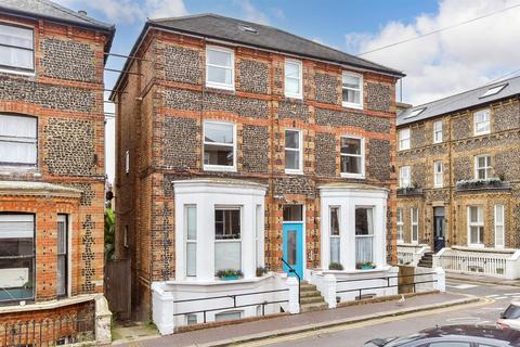 2 bedroom flat for sale, Chandos Square, Broadstairs, Kent