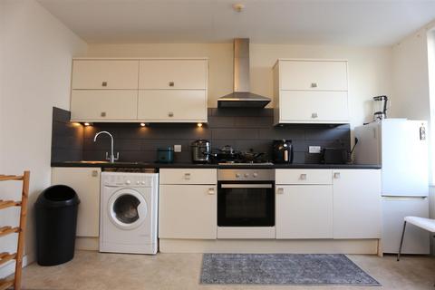 3 bedroom flat to rent, Rock Street, Brighton