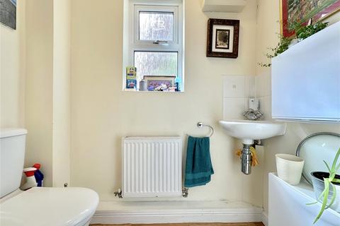 8 Lowestoft Drive, Liverpool, L19 2HD