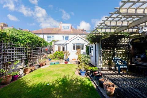 4 bedroom semi-detached house for sale, Little Heath Road, Bexleyheath, Kent