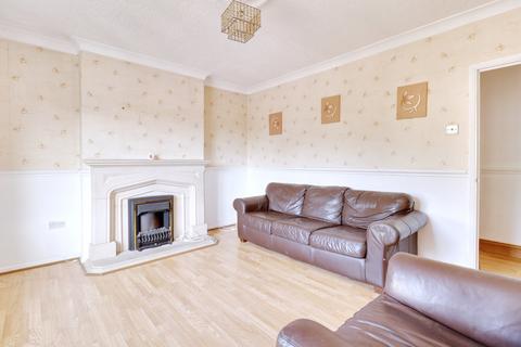 3 bedroom flat for sale, Corran Way, South Ockendon RM15