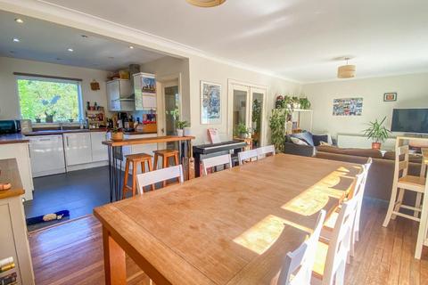 18 Brookfield Road, Coton, Cambridge, CB23 7PT