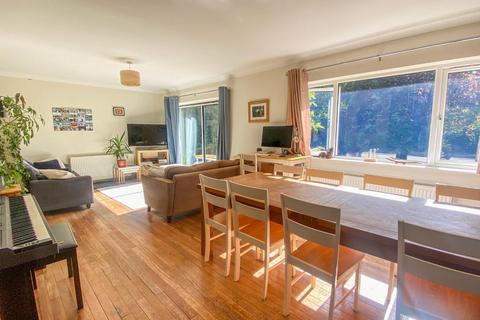 18 Brookfield Road, Coton, Cambridge, CB23 7PT