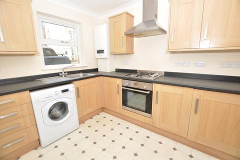 3 bedroom semi-detached house to rent, Maes Abaty, Whitland