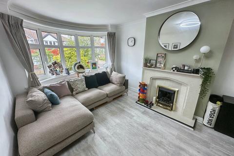 3 bedroom semi-detached house for sale, Kingsley Avenue, Whitefield, M45